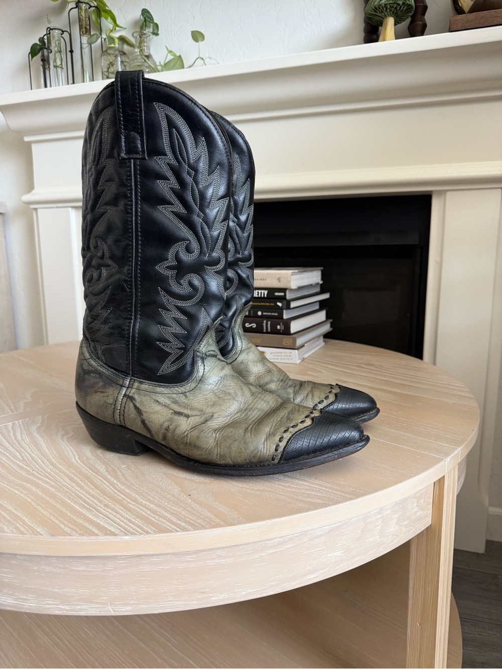 Laredo|Men’s Black & Gray Leather Cowboy Boots,size 11•••Western rodeo style